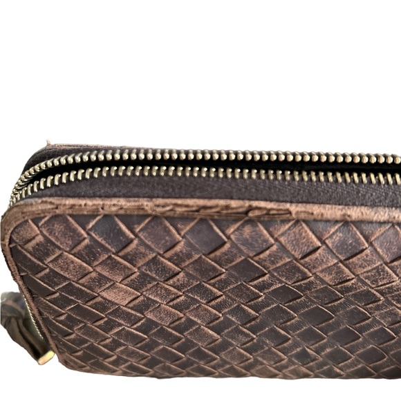 Bottega Veneta Intrecciato Leather Wallet - Picture 5 of 12